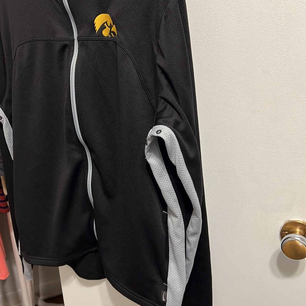 Iowa Hawkeyes Jacket - Picture 3 of 5